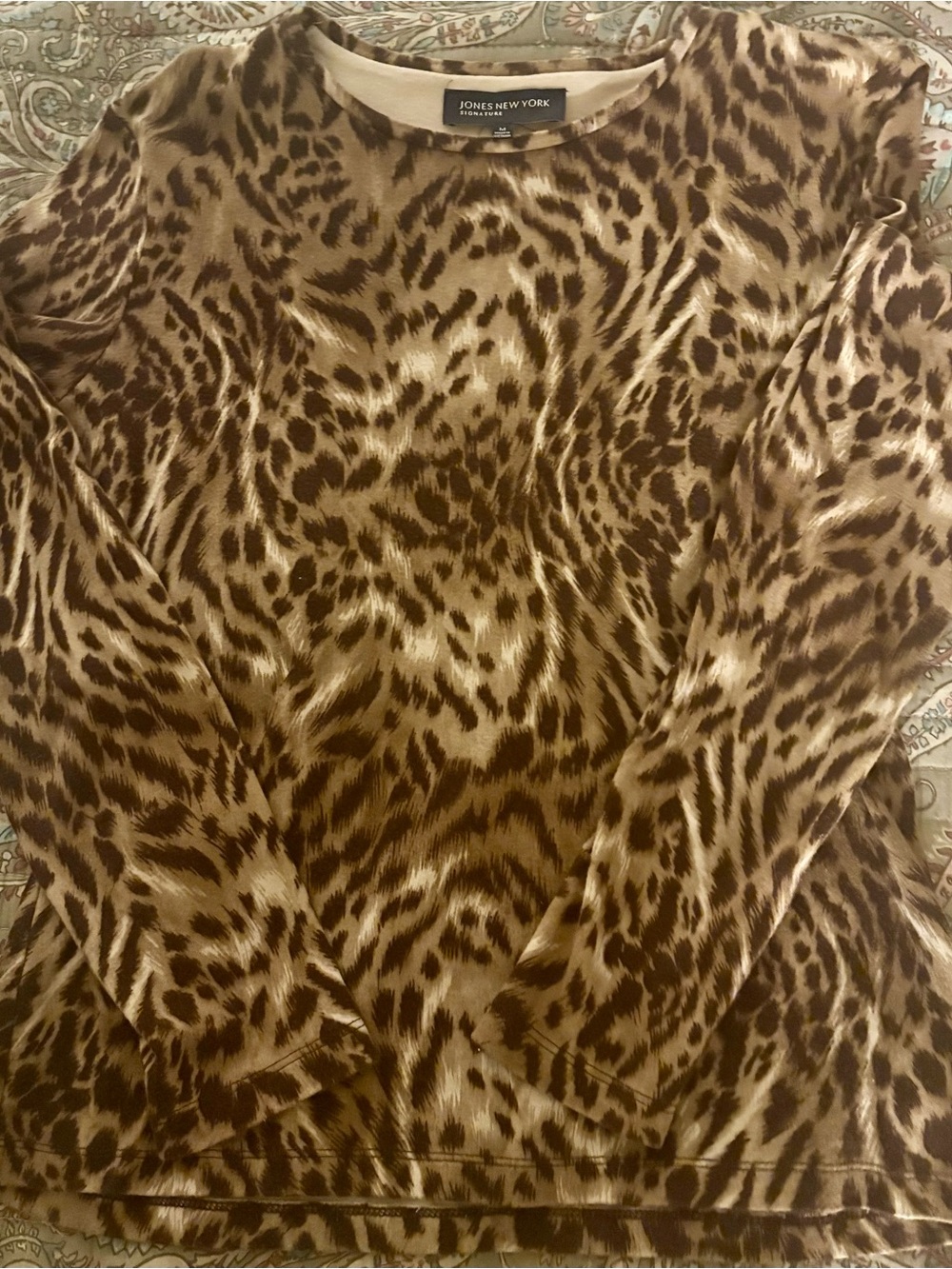 Jones New York Signature Long Sleeve Animal Print Heavy Weight Top Like New!!!!